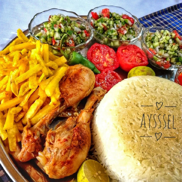 تزیین مرغ مجلسی در دیس تزیین خورشت مرغ و بادمجان تزیین مرغ و برنج تزیین مرغ برای سفره شام تزیین خورشت قیمه تزیین خورشت سبزی تزیین مرغ سرخ شده