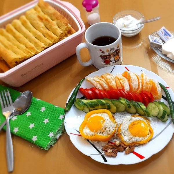 تزیین نیمرو برای کودک تزیین نیمرو با گوجه عکس نیمرو صبحانه تزیین صبحانه کودک برای مدرسه عکس نیمرو در طبیعت عکس نیمرو خانگی نیمرو لاکچری