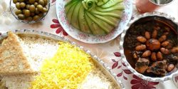تزیین قورمه سبزی شیک و مجلسی با برنج + میز شام قرمه سبزی