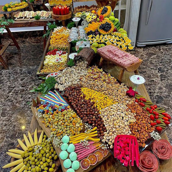 دیزاین شب یلدا ساده و شیک دیزاین شب یلدا برای عروس جدیدترین تزیینات شب یلدا تزیین سفره یلدا با برگ پاییزی دیزاین شب یلدا برای مدرسه سفره شب یلدا باکلاس