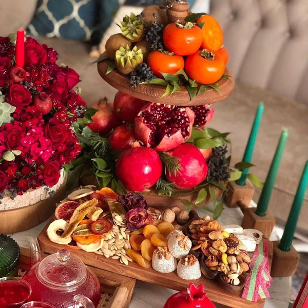 دیزاین شب یلدا ساده و شیک دیزاین شب یلدا برای عروس جدیدترین تزیینات شب یلدا تزیین سفره یلدا با برگ پاییزی دیزاین شب یلدا برای مدرسه سفره شب یلدا باکلاس