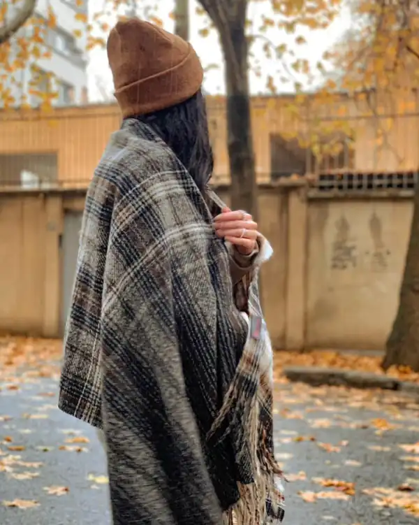عکس دخترانه از پشت سر