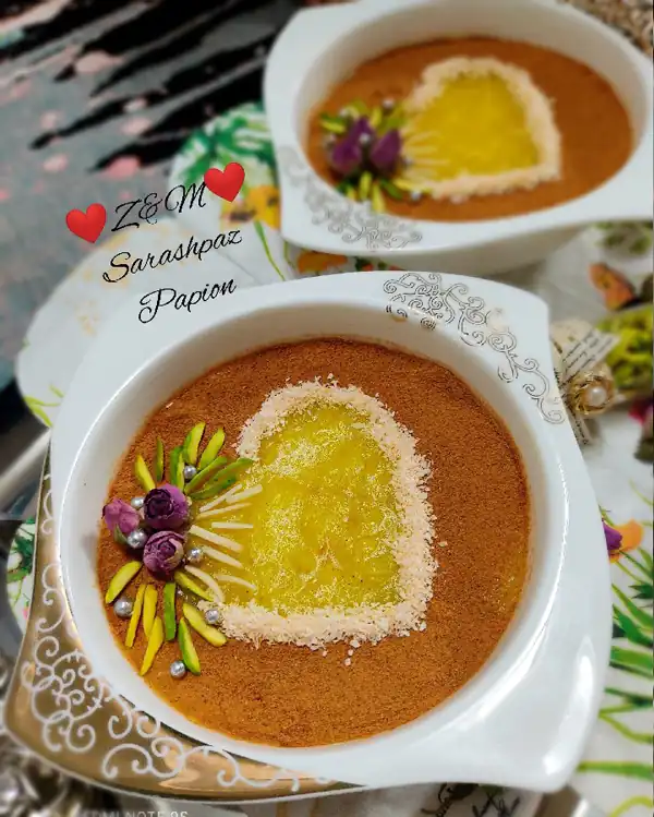 تزیین شله زرد با دارچین