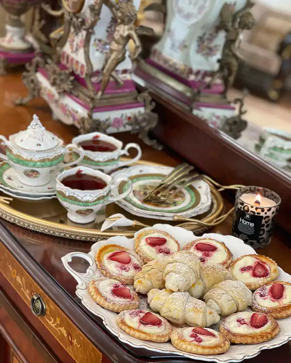 میز عصرانه لاکچری