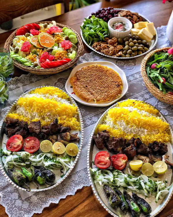 چیدمان میز شام شیک