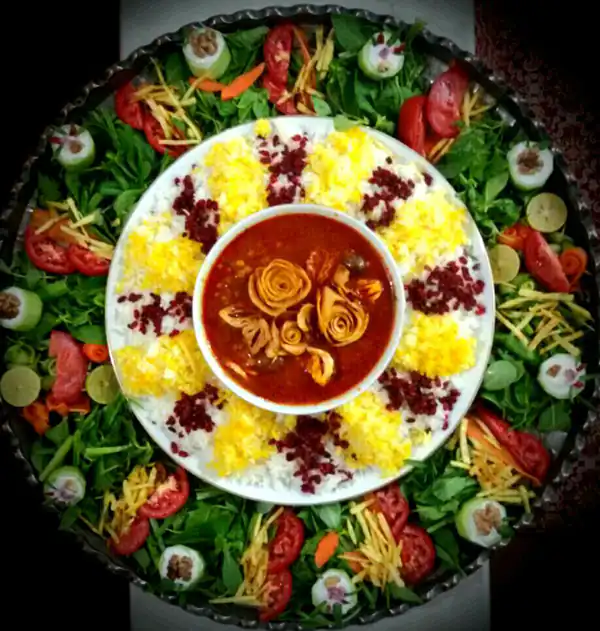تزیین خورش قیمه با برنج