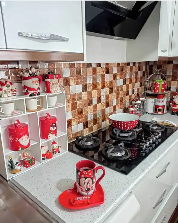 چیدمان روی کابینت آشپزخانه