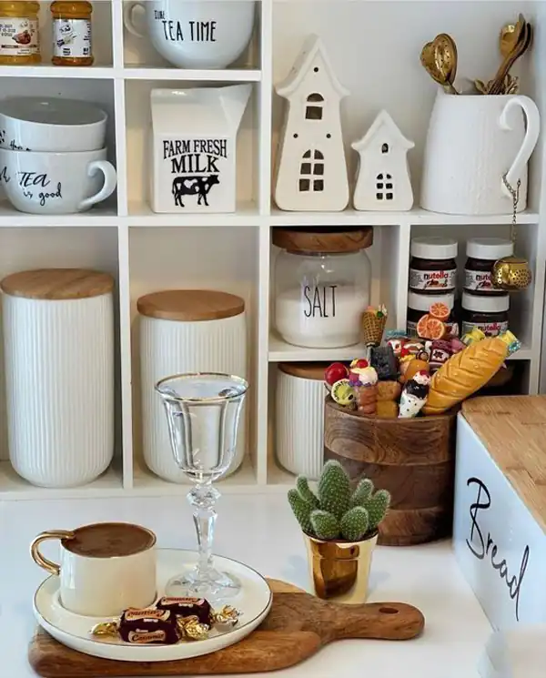 چیدمان روی کابینت آشپزخانه