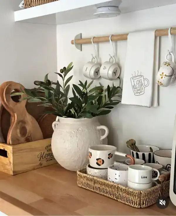 ایده چیدمان روی کابینت آشپزخانه